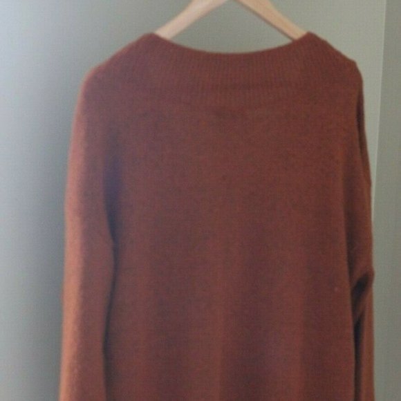 Ava & Viv Rust V-Neck Sweater - Picture 6 of 8